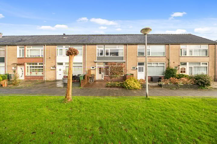 Photo of property Parelstraat 19, Alphen aan den Rijn