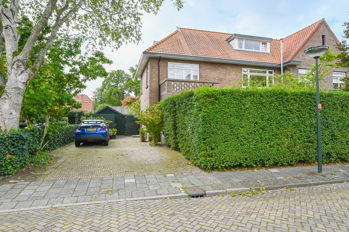 Park Vronesteyn 37 in Voorburg
