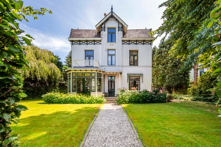 Parklaan 24 in Bussum