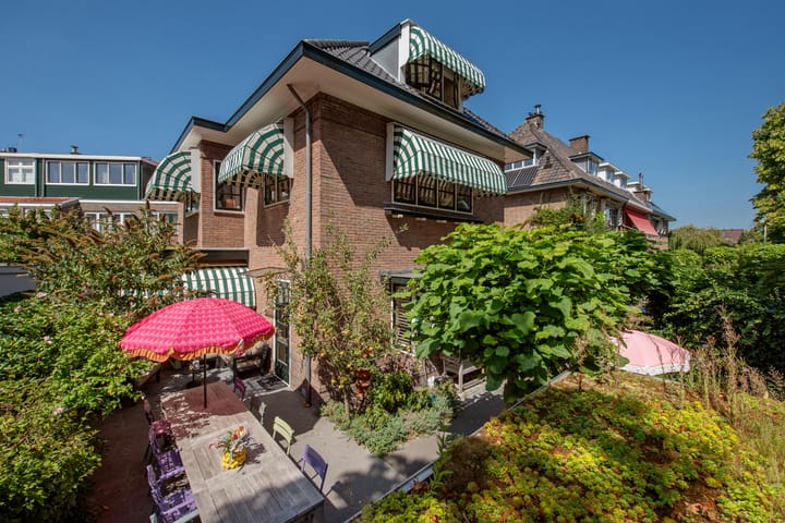 Photo of property Parkweg 229, Voorburg