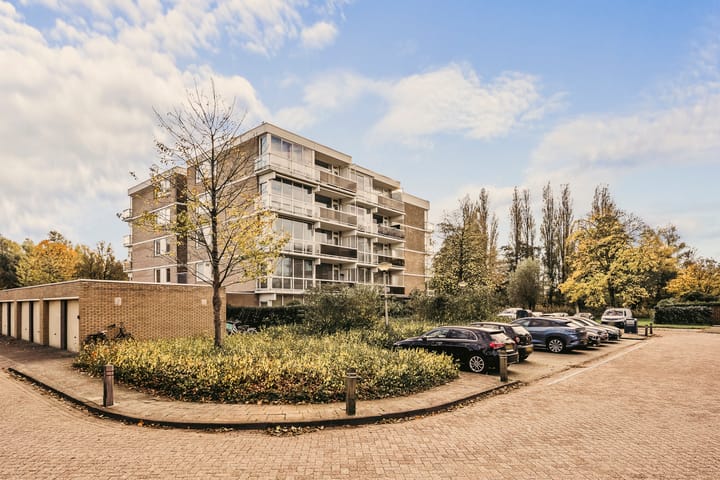 Parnassiaveld 35 in Duivendrecht Foto