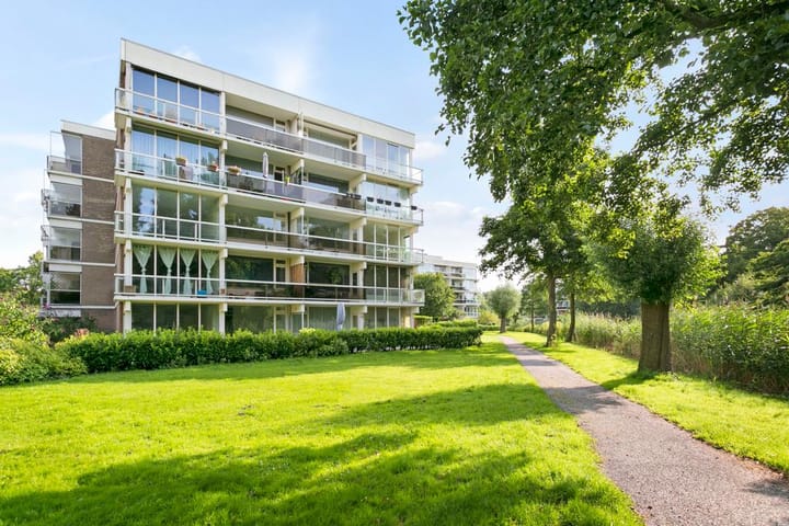 Parnassiaveld 39 in Duivendrecht