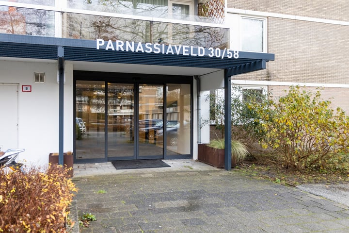 Parnassiaveld 46 in Duivendrecht