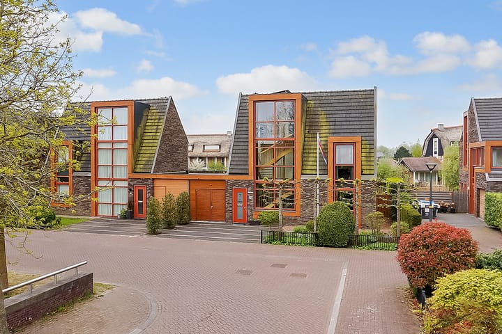 Paros 7 in Hoofddorp