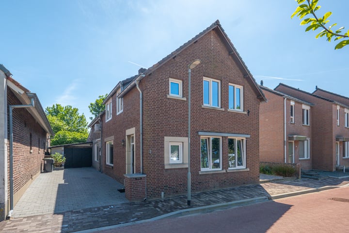 Passtraat 4 in Roosteren