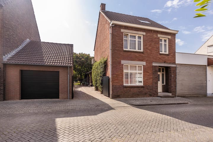 Photo of property Past Erckensstraat 21, Elsloo