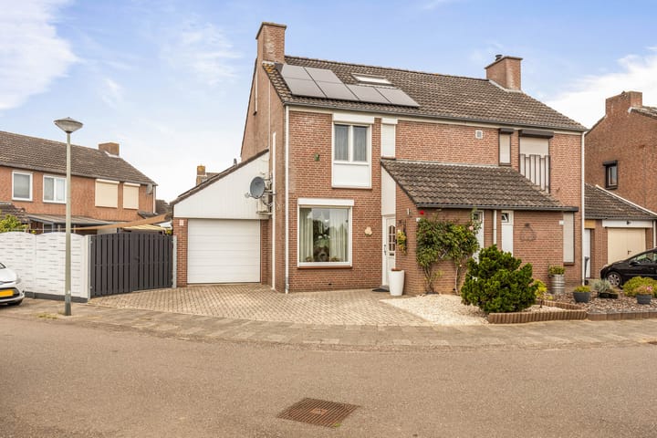 Photo of property Past Kremersstraat 24, Urmond