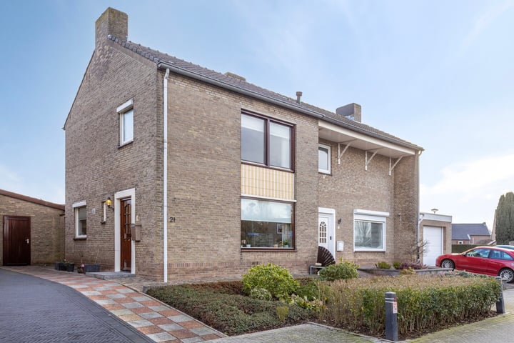 Photo of property Pastoor Bernegaustraat 21, Munstergeleen
