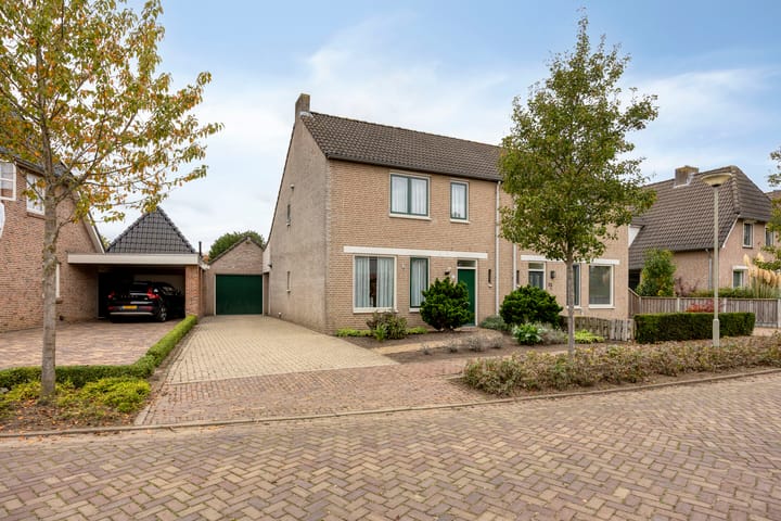 Pastoor Blommaertstraat 15 in Overlangel