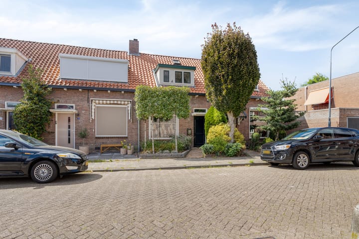 Pastoor Bressersstraat 12 in Oosterhout