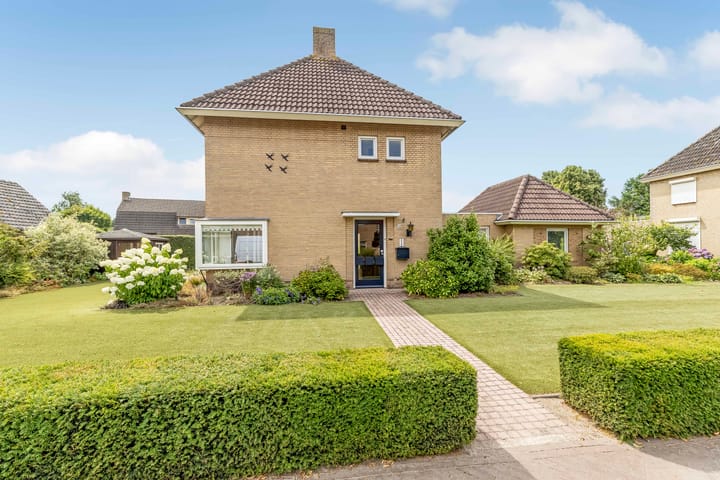 Photo of property Pastoor Castelijnsstraat 38, Handel