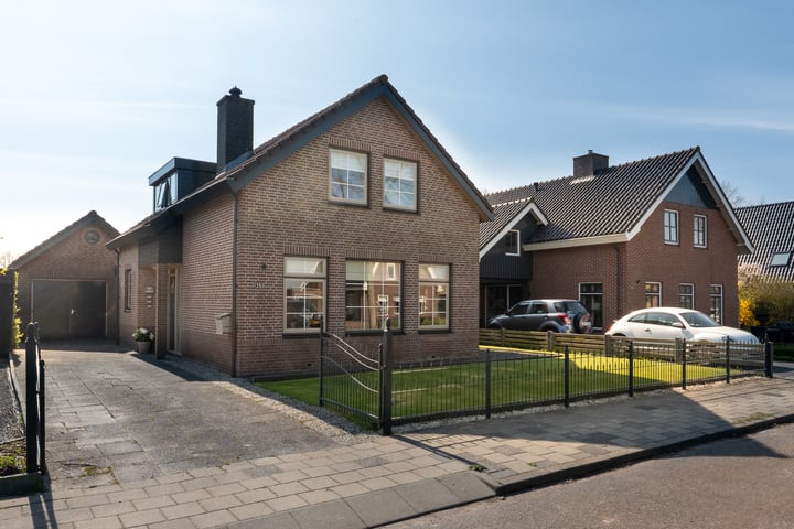 Photo of property Pastoor Cleerbesemlaan 28, 't Veld
