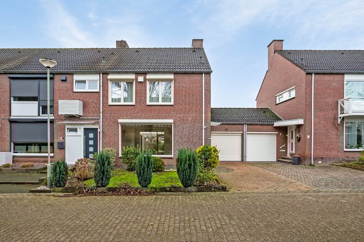 Photo of property Pastoor Creusenplantsoen 11, Meerssen
