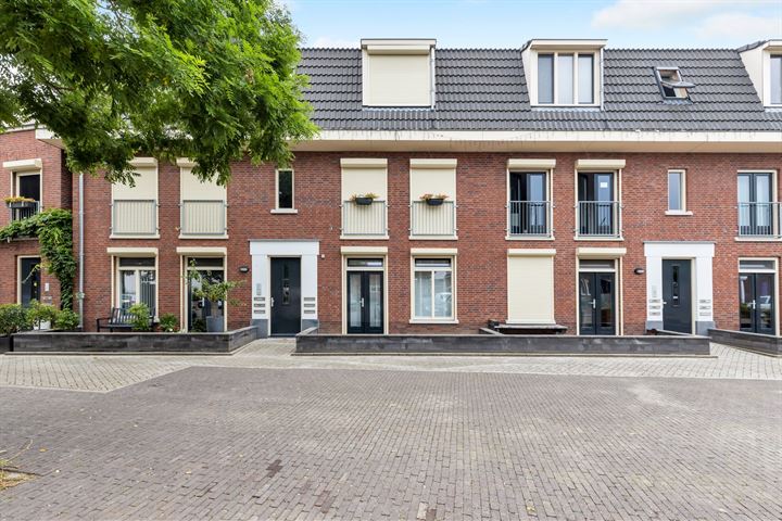 Pastoor de Vochtplein 8 in Sambeek