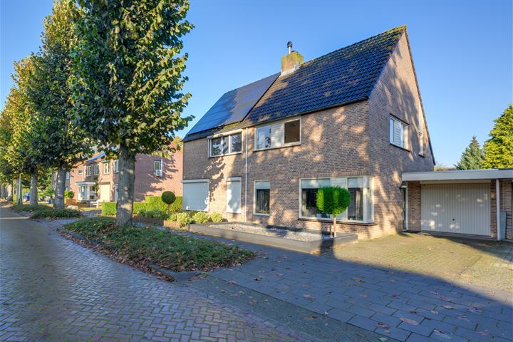 Pastoor Gillisstraat 150 in Rijen