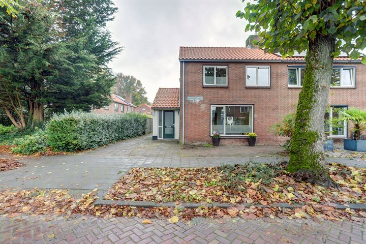 Pastoor Gillisstraat 160 in Rijen