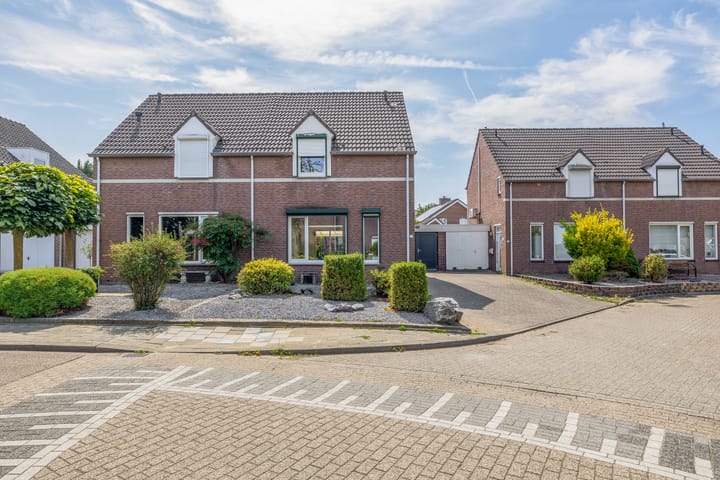 Pastoor Hutschemakersstraat 32 in Beek