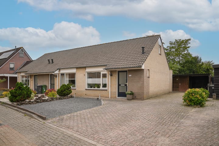Pastoor J. van Hovestraat 43 in Beesd