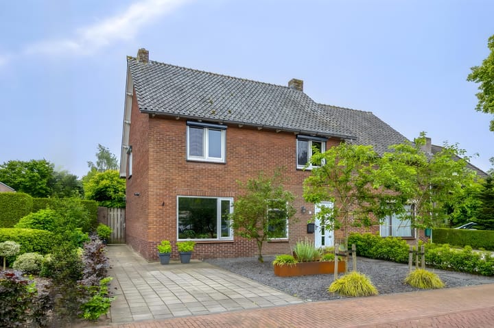 Pastoor Jacobsstraat 42 in Sint Hubert