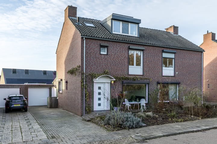 Photo of property Pastoor Janssensweg 8, Valkenburg