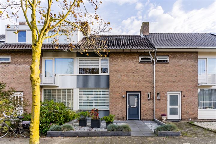 Pastoor M. van Beekstraat 11 in Best