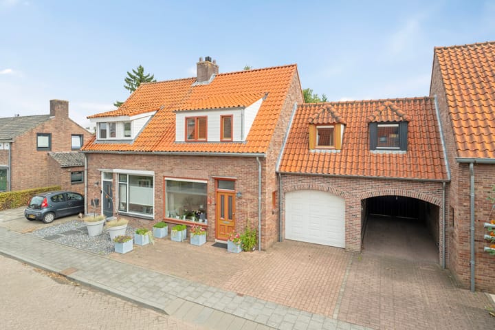 Pastoor Oomenlaan 22 in Prinsenbeek