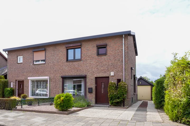 Pastoor Pendersstraat 13 in Berg en Terblijt