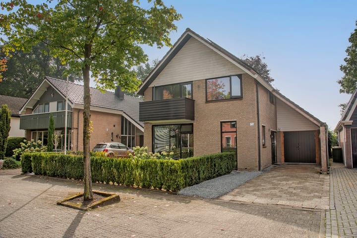 Pastoor Petersstraat 75 in Rijssen