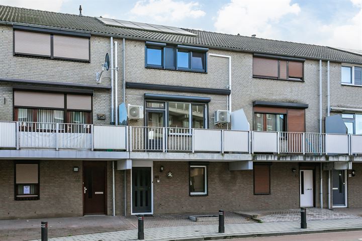 Pastoor Savelbergstraat 144 in Brunssum