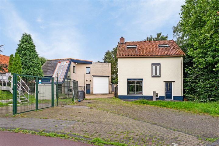 Pastoor van Breugelstraat 8 in Bosschenhoofd