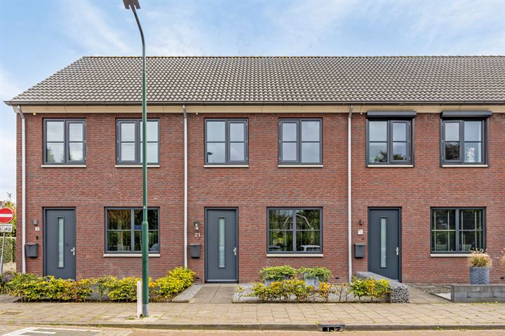 Pastoor van der Meijdenstraat 21 in Oisterwijk