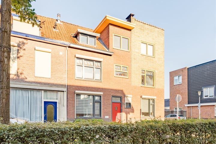 Pastoor van Leeuwenstraat 48 in Helmond