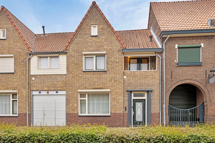 Pastoor van Leeuwenstraat 56 in Helmond