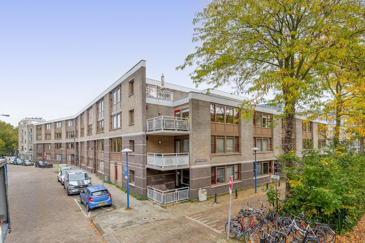 Pastoor van Nuenenstraat 14 in Utrecht foto