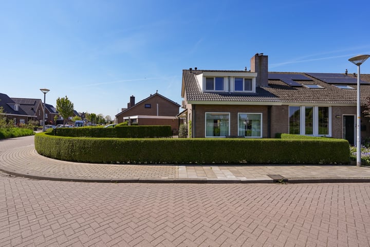 Pastoor van Tielstraat 57 in Leuth