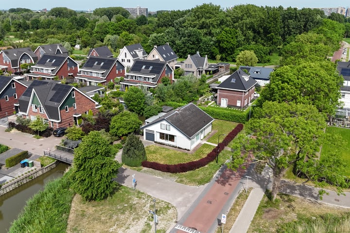 Pastoor Verburchweg 2 in Rijswijk foto