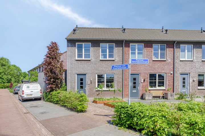 Pastoor Verstijnenstraat 4 in Haghorst