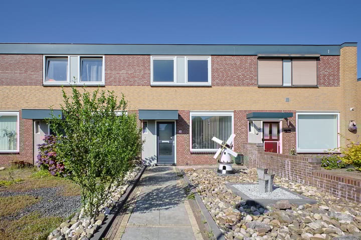 Pastoor Wolfsstraat 24 in Guttecoven