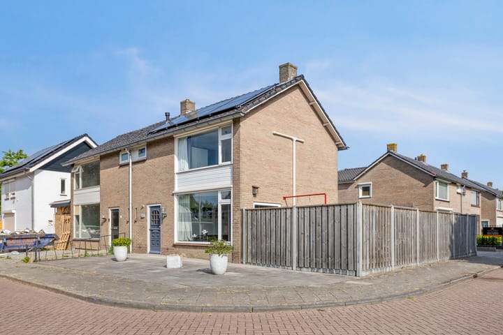 Pater van den Elsenstraat 46 in Haarsteeg