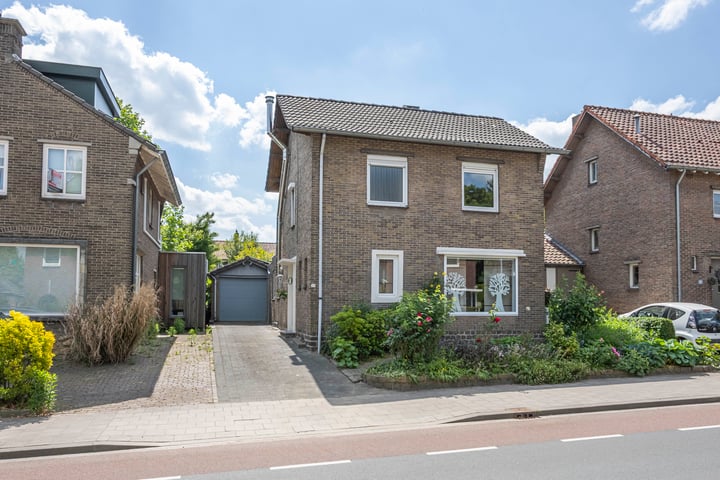 Patersweg 16 in Hoensbroek foto