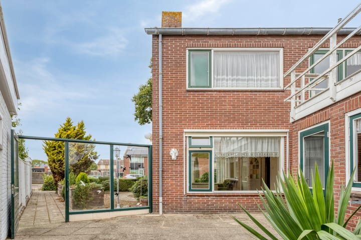 Paulus Hollestraat 2 in Oostkapelle