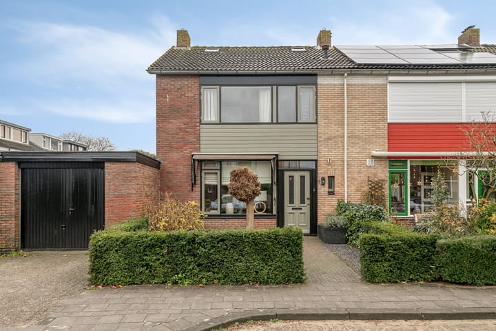 Photo of property Paulus Potterlaan 1, Scherpenzeel