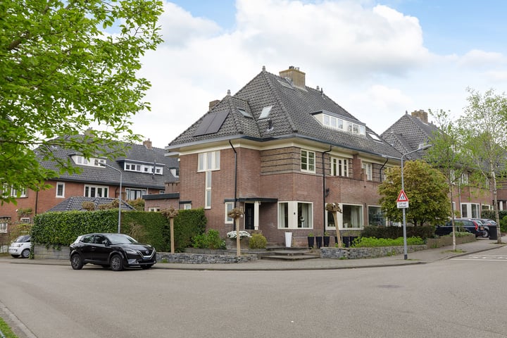 Paulus Potterlaan 16 in Hilversum