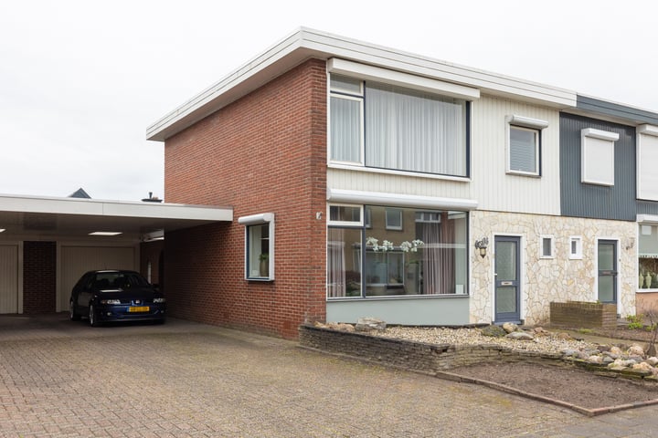 Paulus Potterstraat 16 in Groenlo