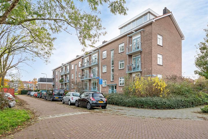 Paulus Potterstraat 21 in Alphen aan den Rijn