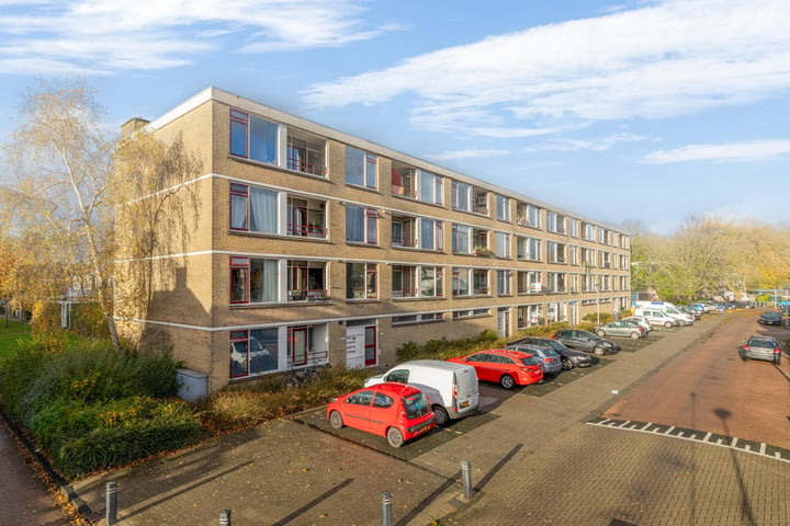 Paulus Potterstraat 27 in Spijkenisse