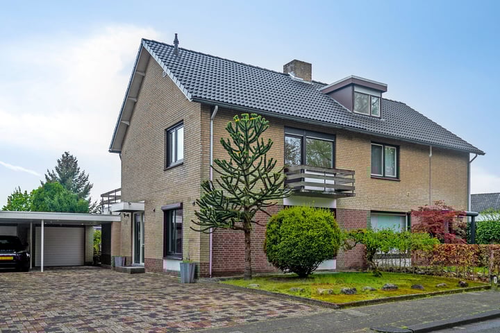 Paulus Potterstraat 4 in Bergen L