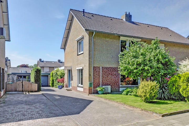 Paulus Potterstraat 8 in Bergen L