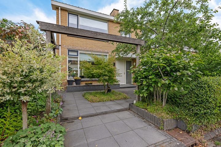Paulus Potterweg 12 in Eelde