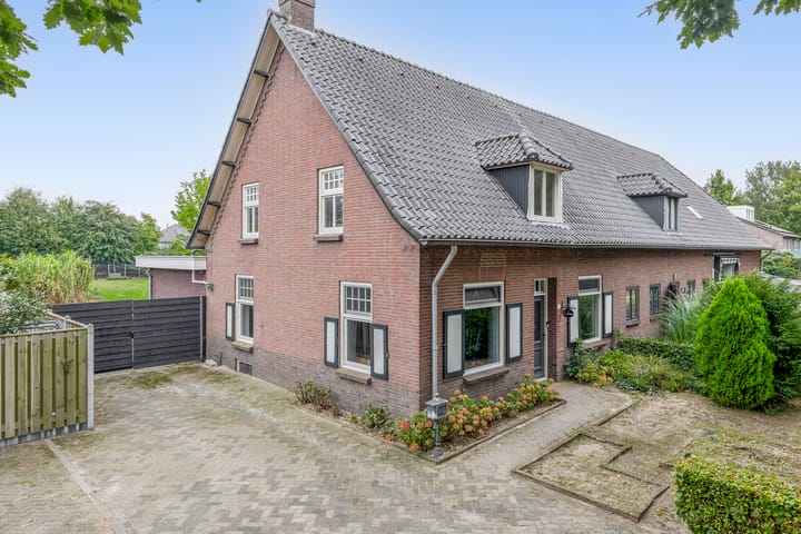 Photo of property Peeleik 17, Helmond